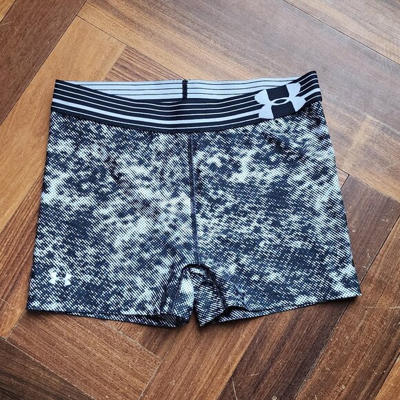 Under Armour Ladies Compression Shorts Size Medium - Picture 1 of 6